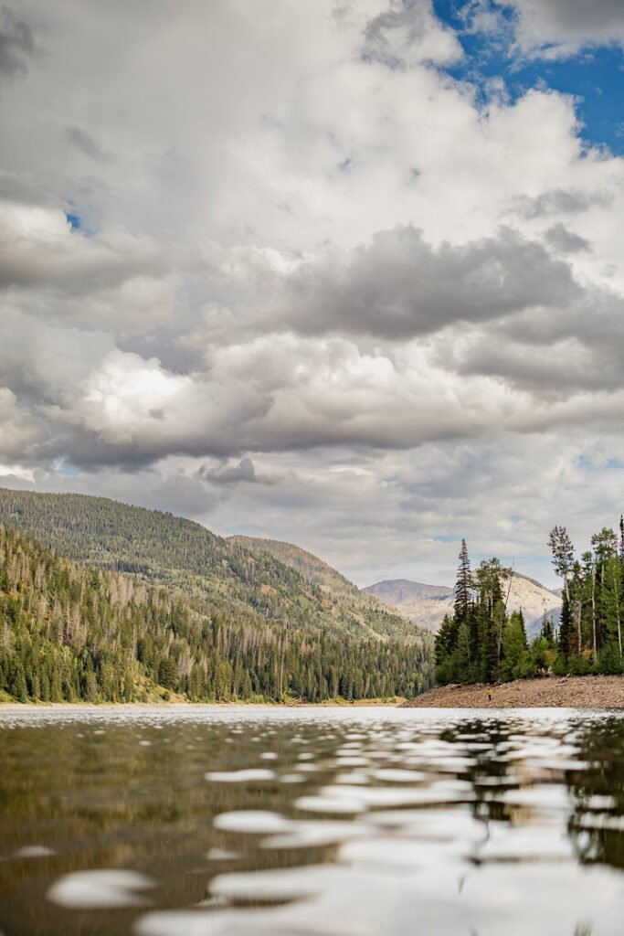 The Carney family enjoys an afternoon adventure at Smith & Morehouse reservoir in northern Utah for their summer family photo session